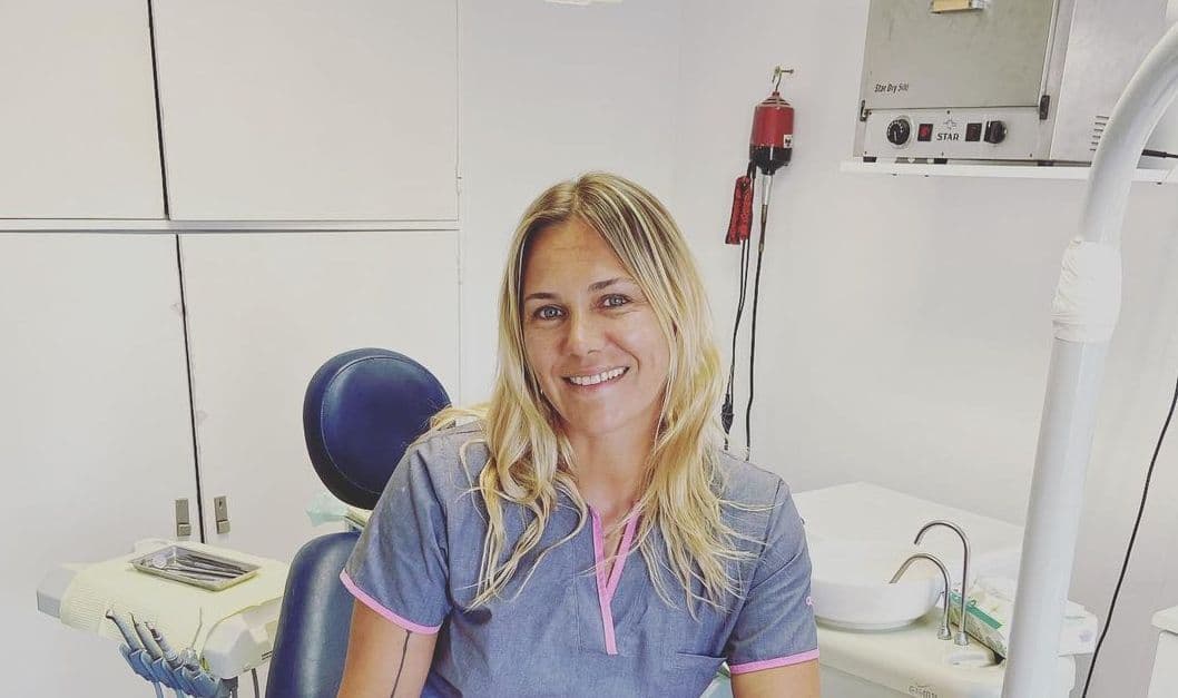 Обложка Cтоматолог Анна Картавая