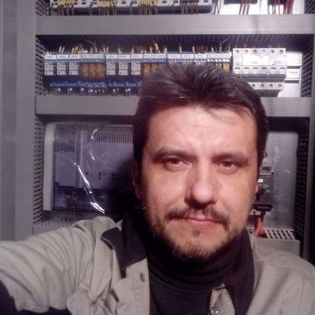 Обложка Виталий электрик