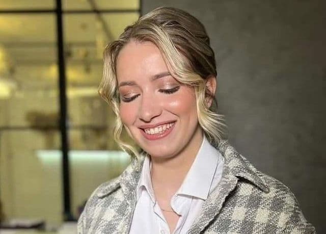 Обложка Анастасия Бочарова